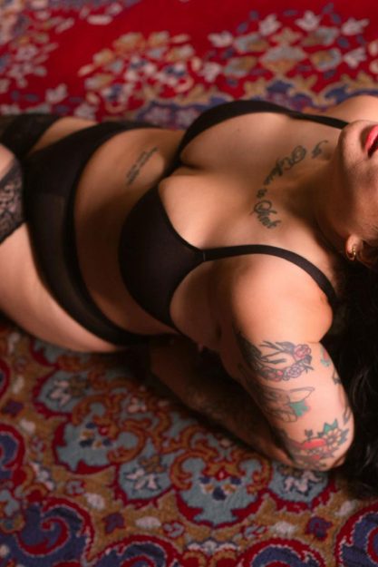 rayne marie filipina curvy brunette gfe escort airport