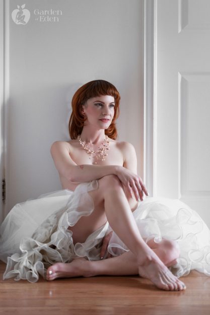 tori-petite-irish-polish-redhead-escort-toronto